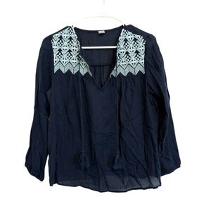 2/$15 Old Navy - Embroidered Long Sleeve Blouse – Light Blue Detail – XSP